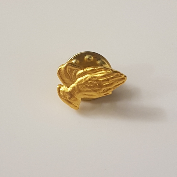 💲5️⃣ in 🛍️of2+  Praying Hands Pin - Picture 4 of 8